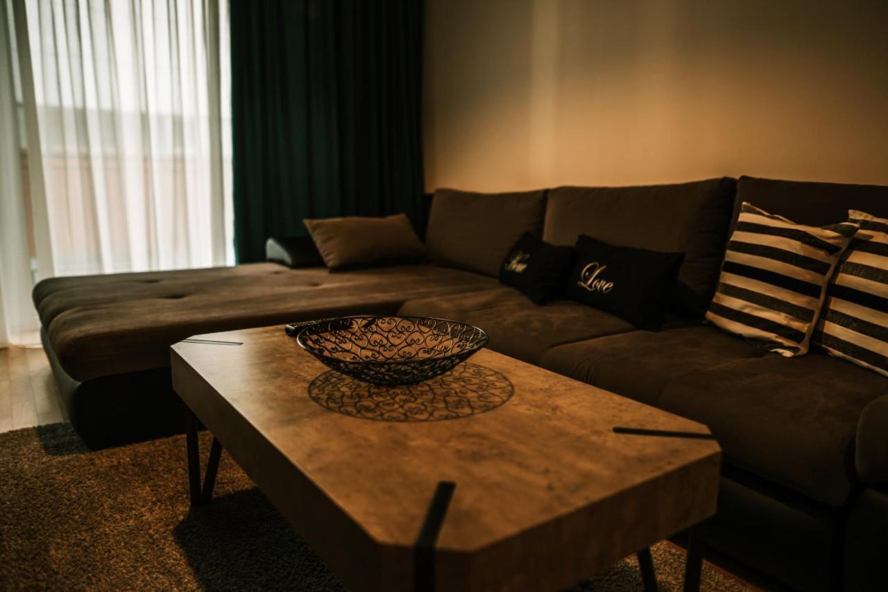 Downtown Premium Apartments ブラショフ エクステリア 写真