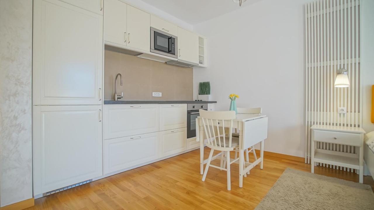 Downtown Premium Apartments ブラショフ エクステリア 写真