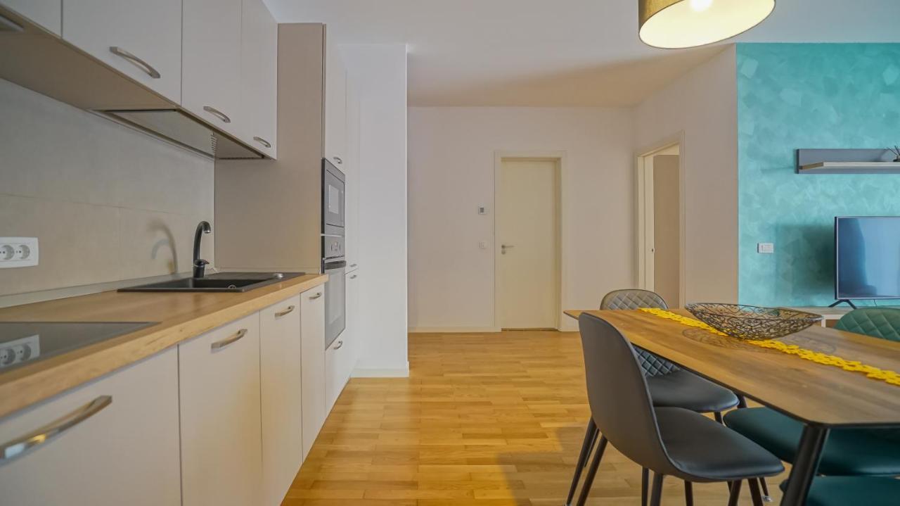 Downtown Premium Apartments ブラショフ エクステリア 写真