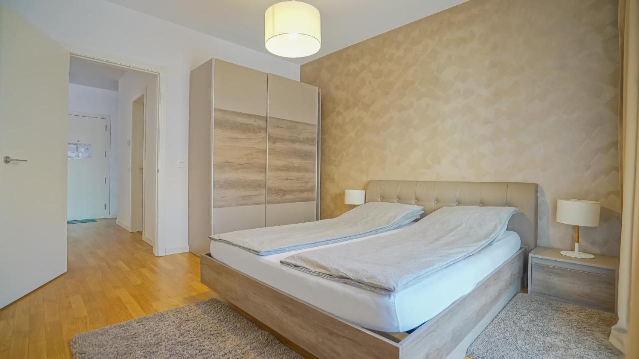 Downtown Premium Apartments ブラショフ エクステリア 写真