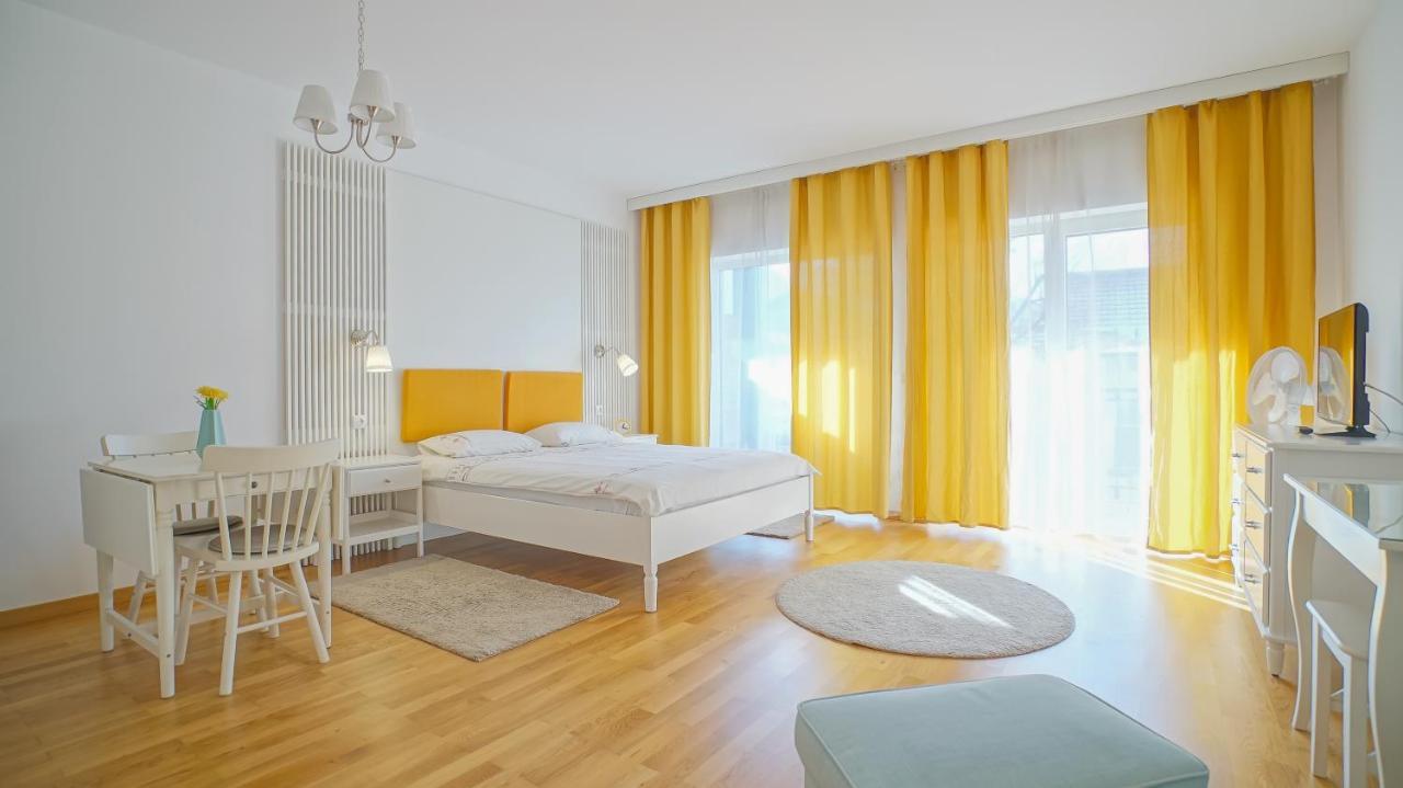 Downtown Premium Apartments ブラショフ エクステリア 写真